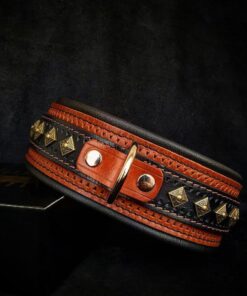 The "Balteus" brown collar