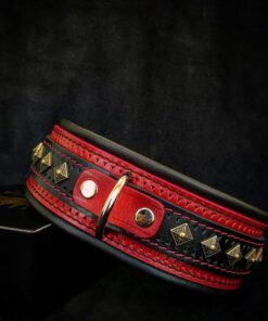 The "Balteus" red collar